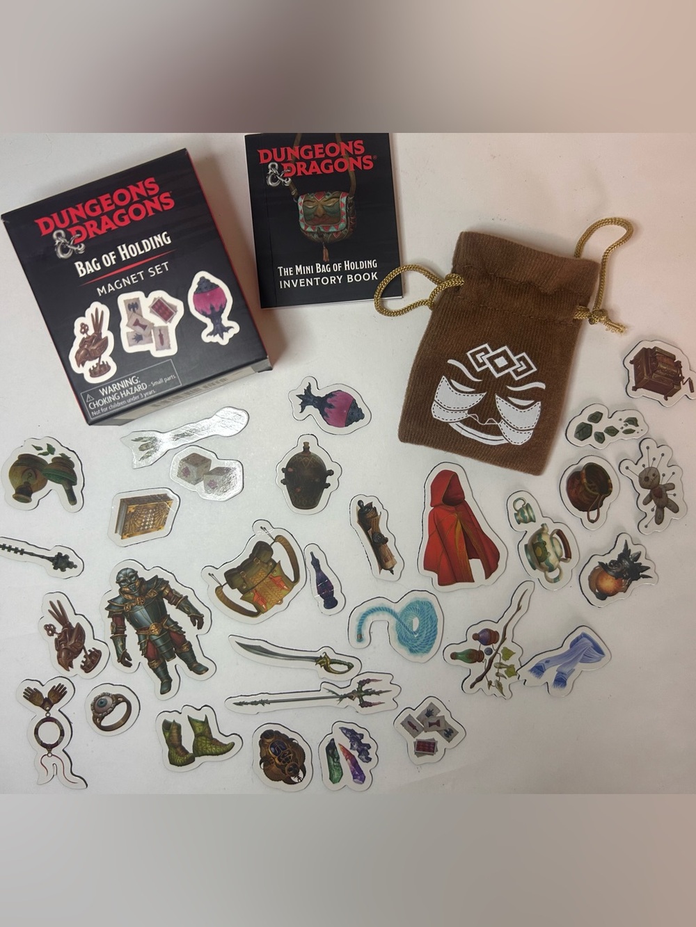 Dungeons & Dragons: Bag of 30 Holding Magnet Set (RP Minis) by‎ Dinon- Complete